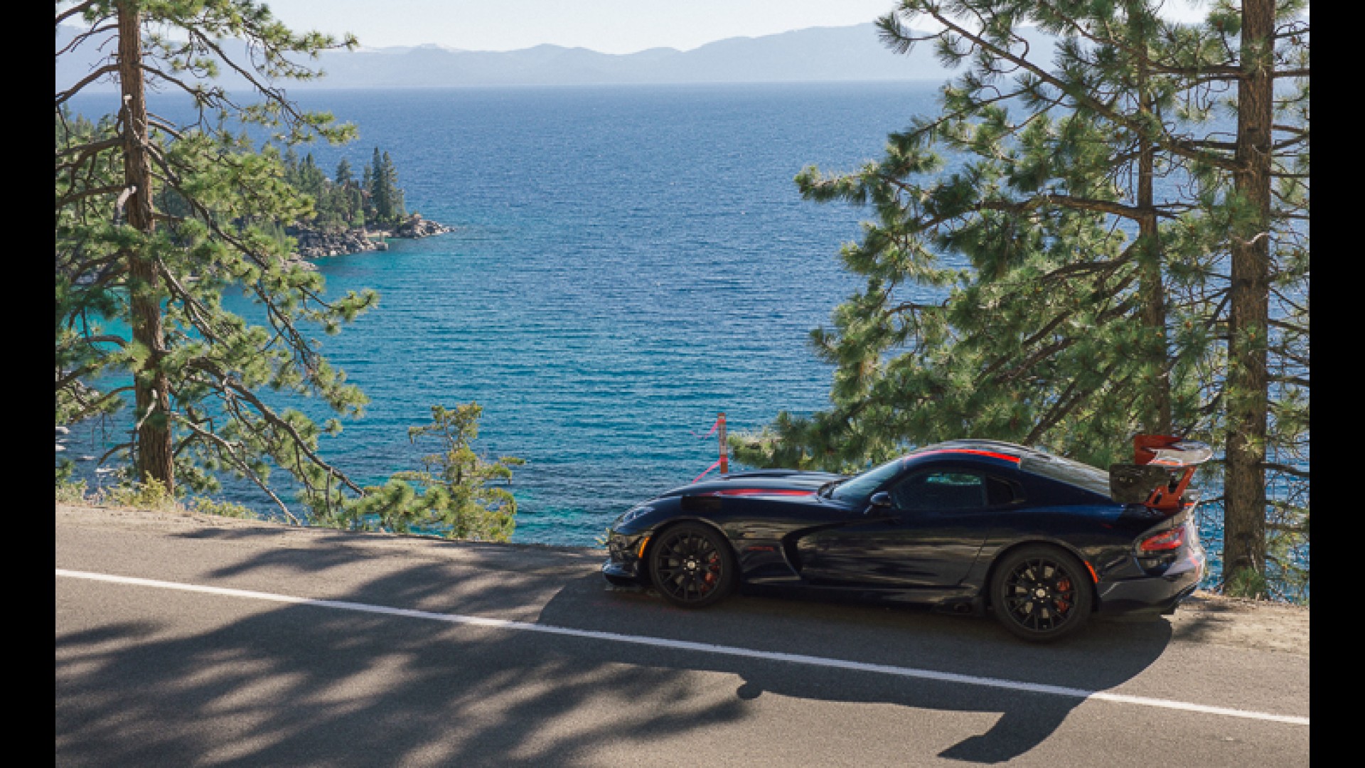 Roadtripping in a 2016 Dodge Viper ACR is the Best Bad Idea