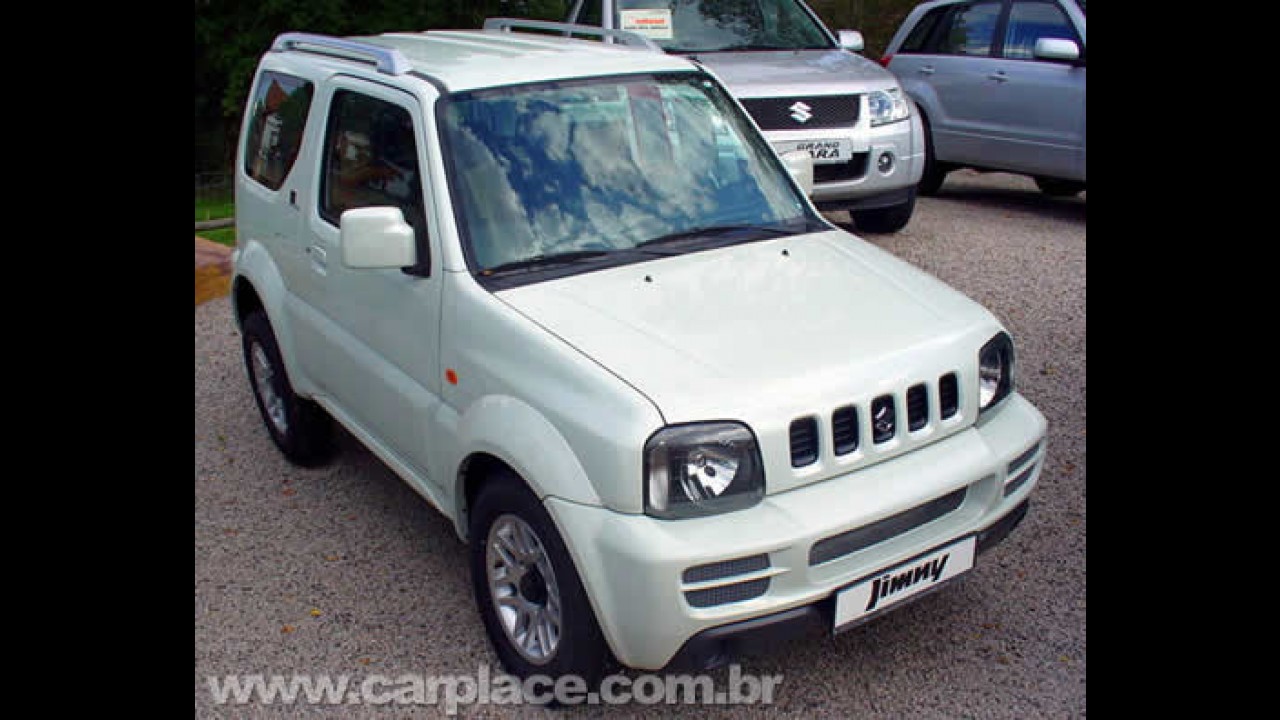 Suzuki Jimny também deve voltar ao Brasil - Jipinho off-road tem tração 4x4
