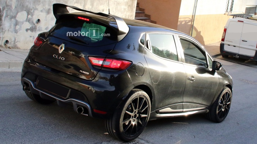 2017 Renault Clio RS16 casus fotoğrafları
