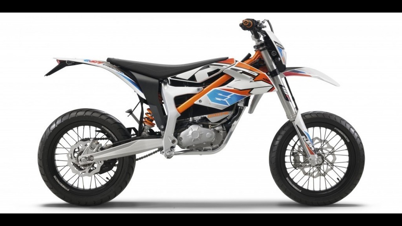Salão de Colônia: KTM mostra aventureira de luxo e nova elétrica