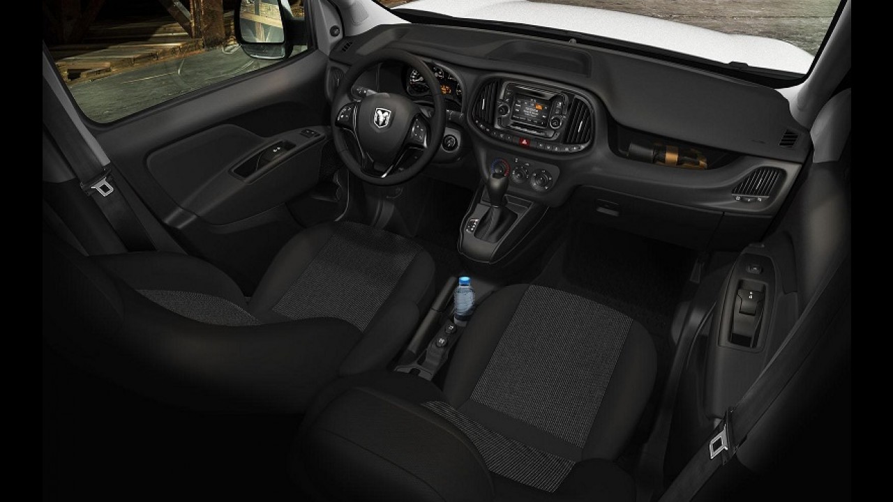 Fiat Doblò europeu veste traje americano e vira ProMaster City nas mãos da RAM