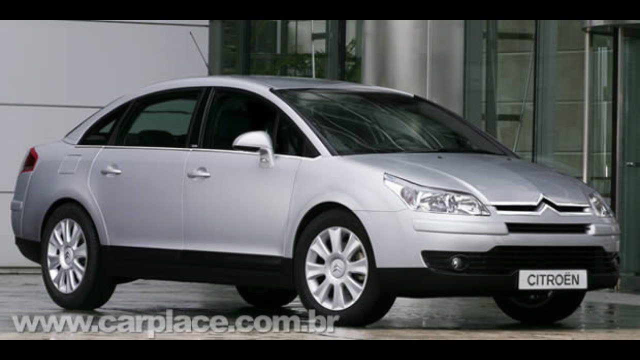 SEDÃS MÉDIOS, resultados de julho: Corolla lidera e Linea ultrapassa Jetta; Classe C, Fluence e 408 registram melhores resultados