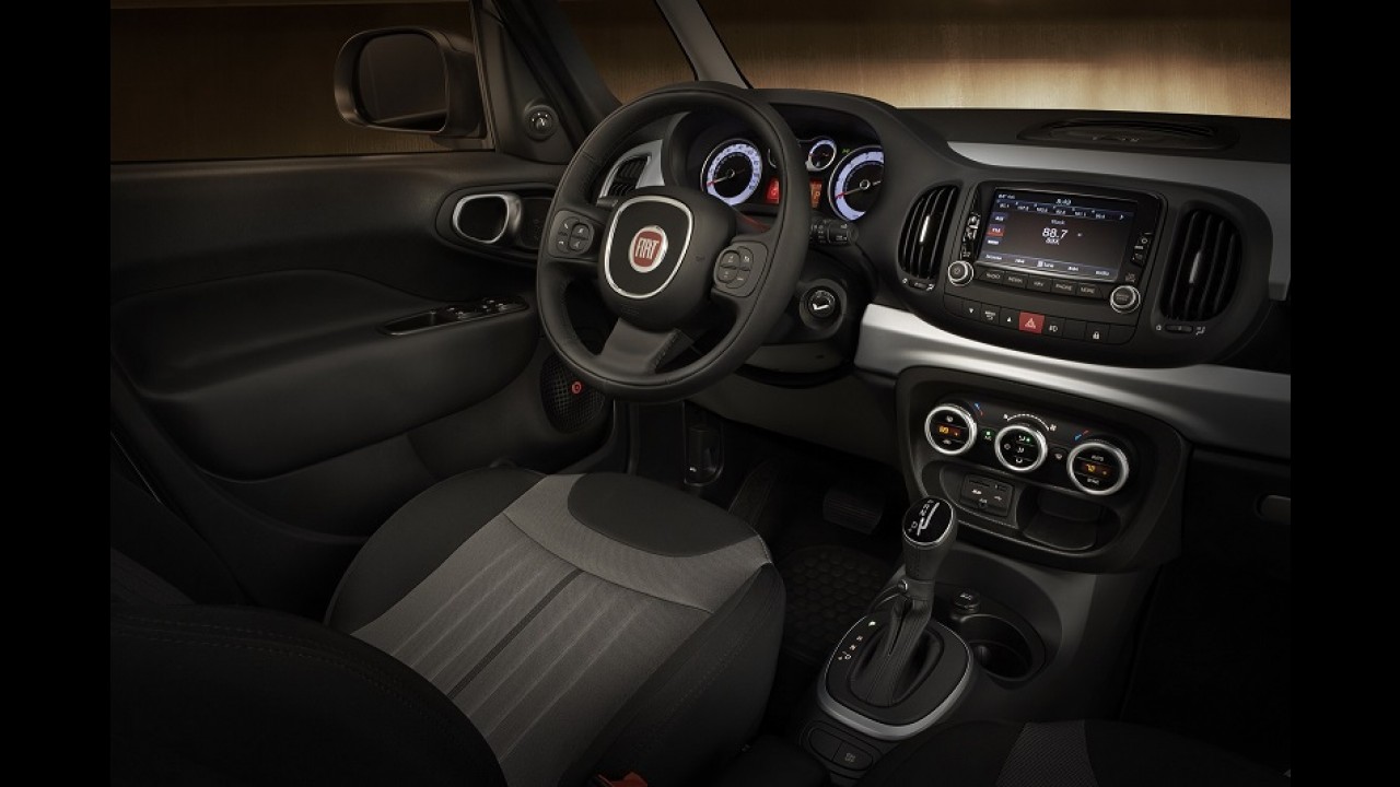 Fiat 500L ganha edição especial Urbana Trekking no Salão de Miami