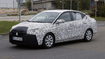 2018 Opel Corsa Sedan casus fotoğrafları