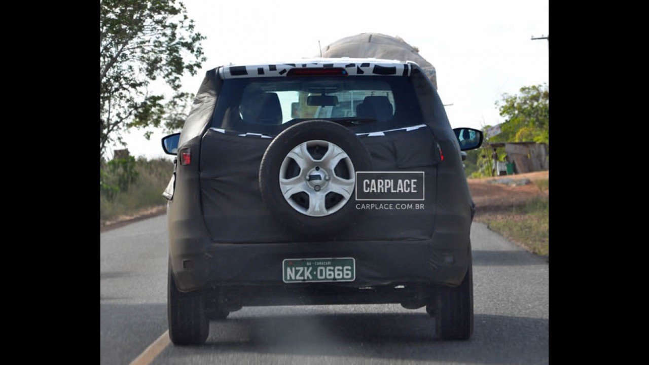 Flagra: Novo Ecosport já roda com menos camuflagem na região de Camaçari - Bahia