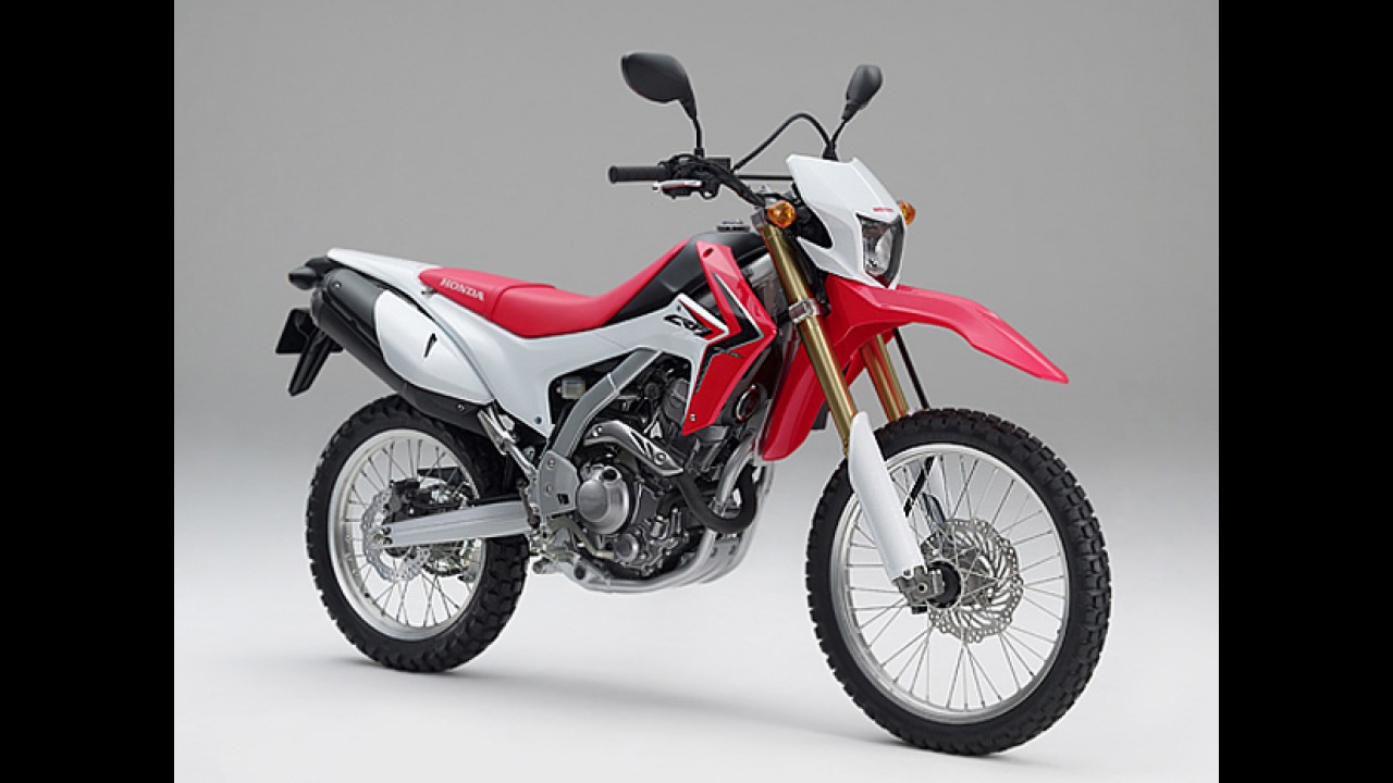 Honda apresenta sete novas motos para linha 2013 - destaque para o scooter PCX 150 e as versões flex da CB 300R e XRE 300