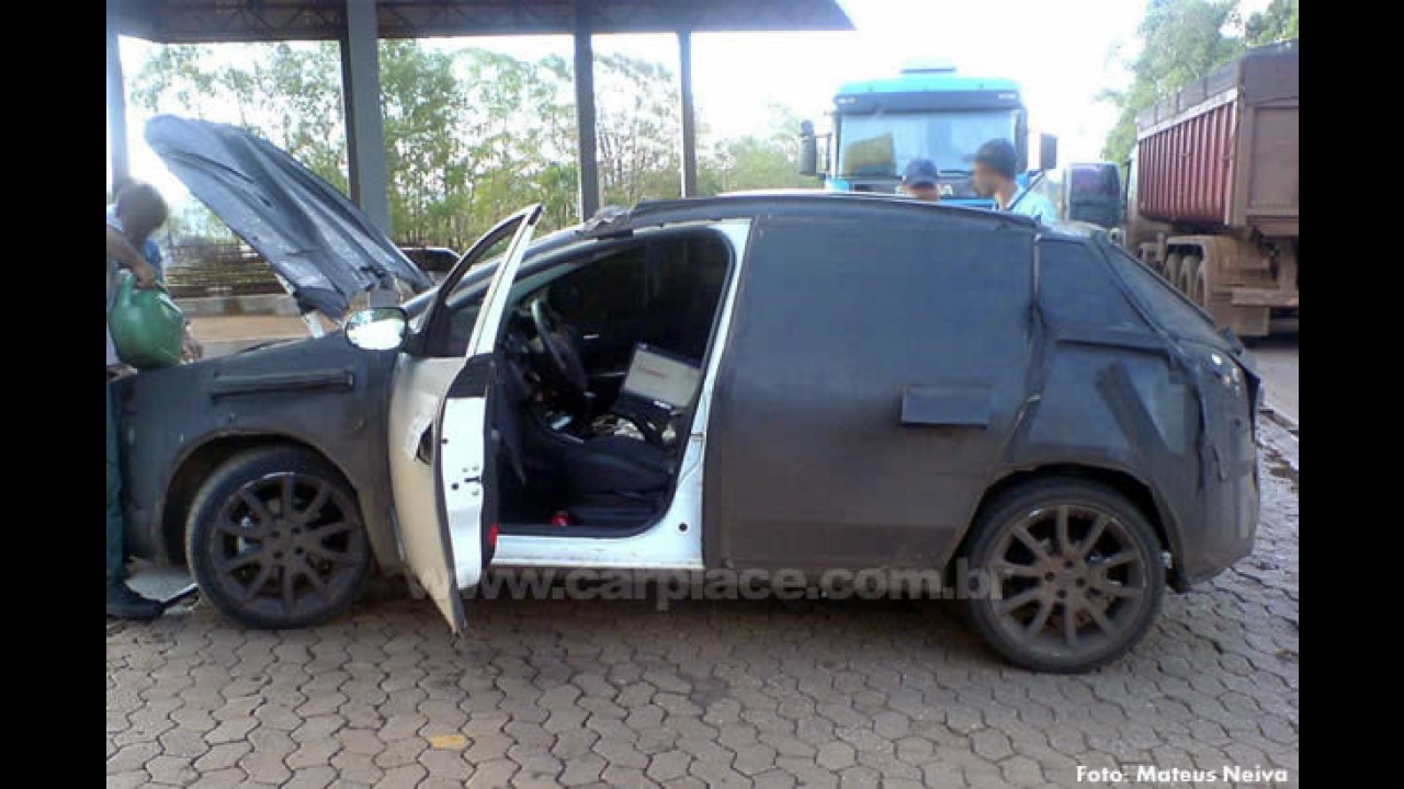 Segredo: Leitor flagra o Novo Fiat Bravo em testes no Brasil e seu motor "quente"
