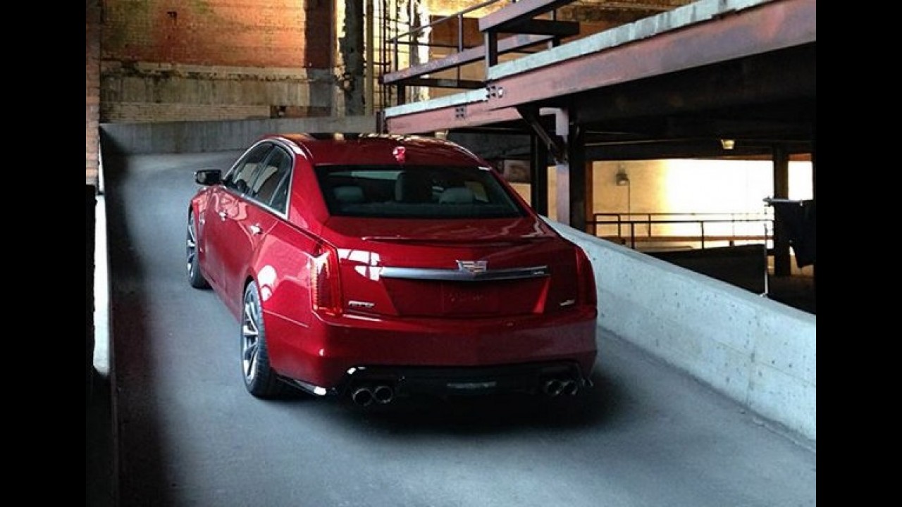 Veja o novo Cadillac CTS-V, "monstro americano", em ação - vídeo