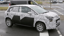 Yeni Citroen C3 Picasso casus fotoğrafları