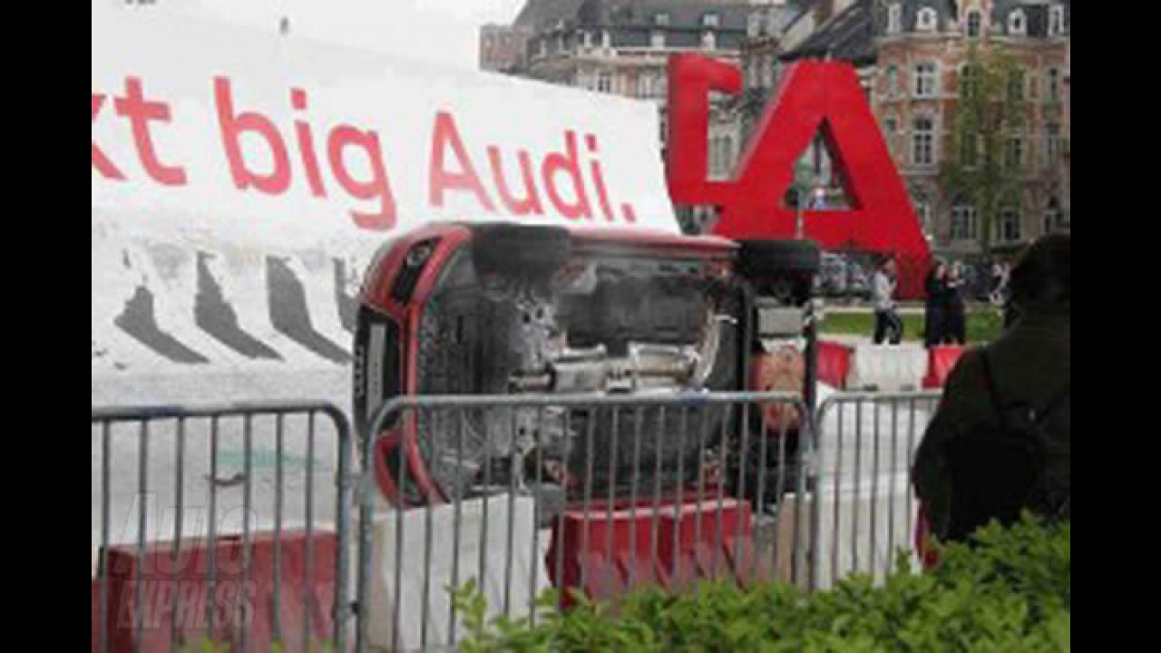 Que coisa feia: Audi A1 capota durante demonstração pública em Bruxelas