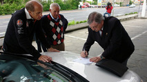 The president of the IPMC certifies consumption record Ibiza ECOMOTIVE in Göttingen (Germany).