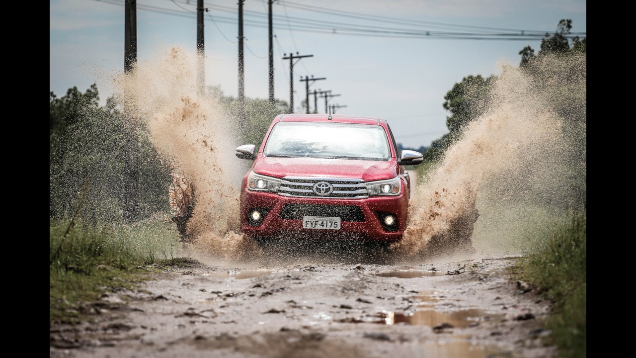Varejo: HR-V sobe ao 3º lugar e Hilux vence entre comerciais em fevereiro
