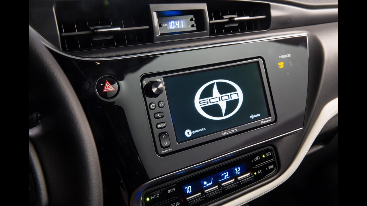 Scion iM (Corolla hatch) é arma da Toyota para brigar com Golf nos EUA