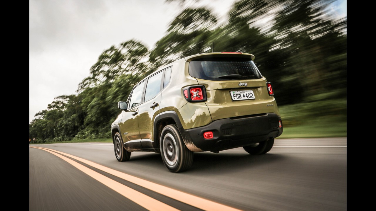 Teste CARPLACE: Jeep Renegade 1.8 manual anda na balada do EcoSport 1.6