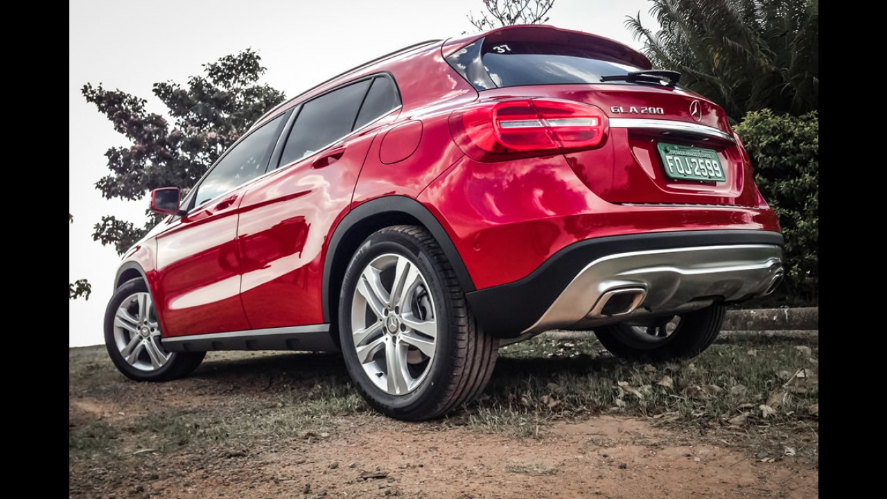 Próxima geração do Mercedes GLA será maior e terá versão cupê