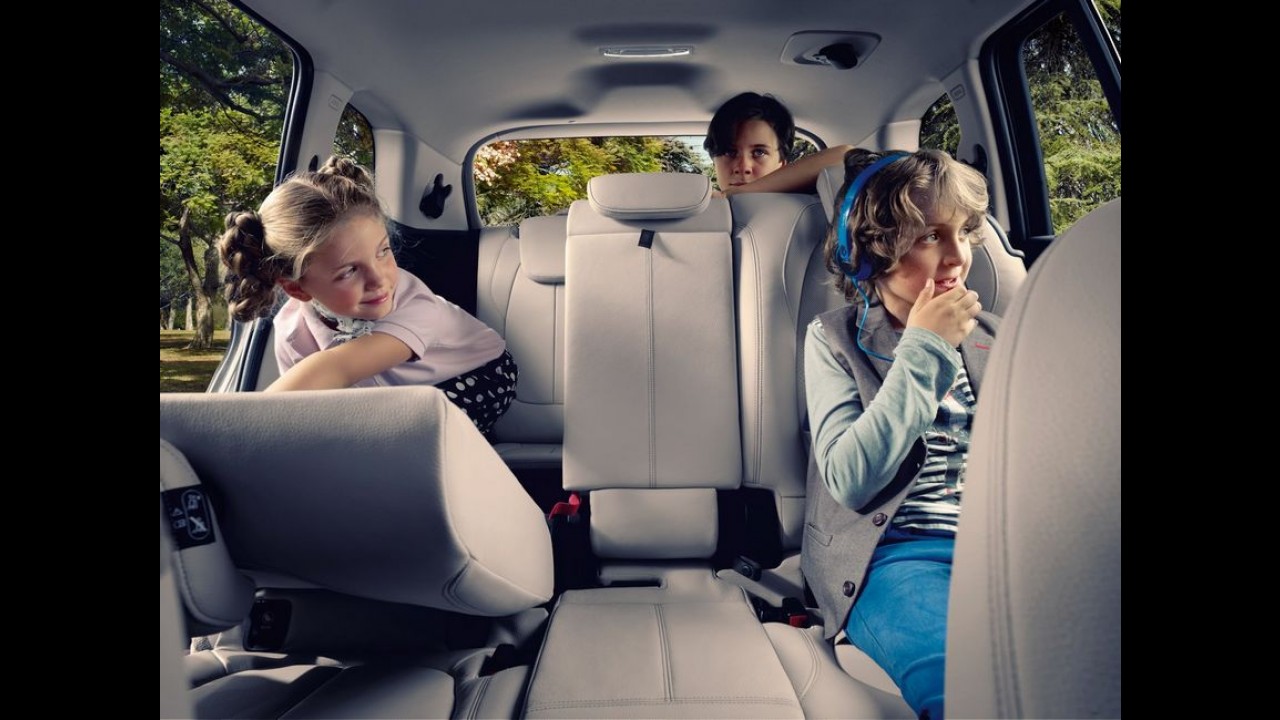 BMW Série 2 Gran Tourer é revelada como minivan de sete lugares premium