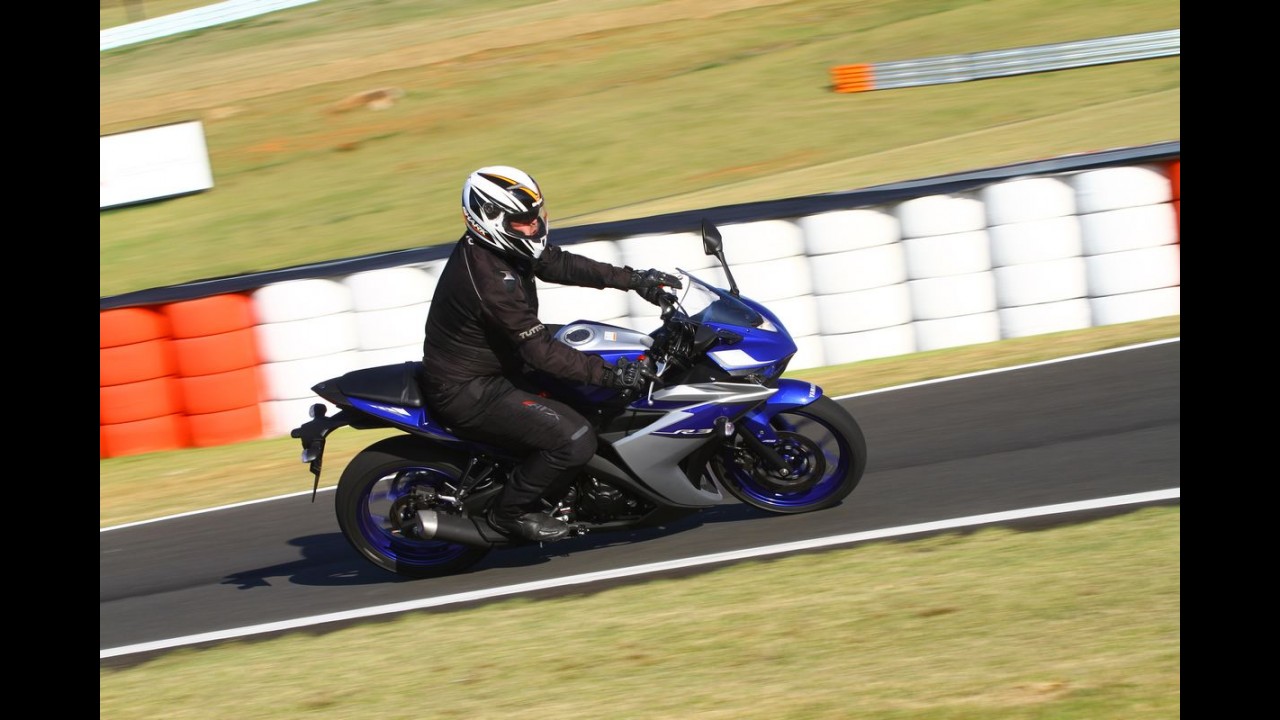 Volta rápida: Yamaha R3 vem infernizar a vida da Ninjinha