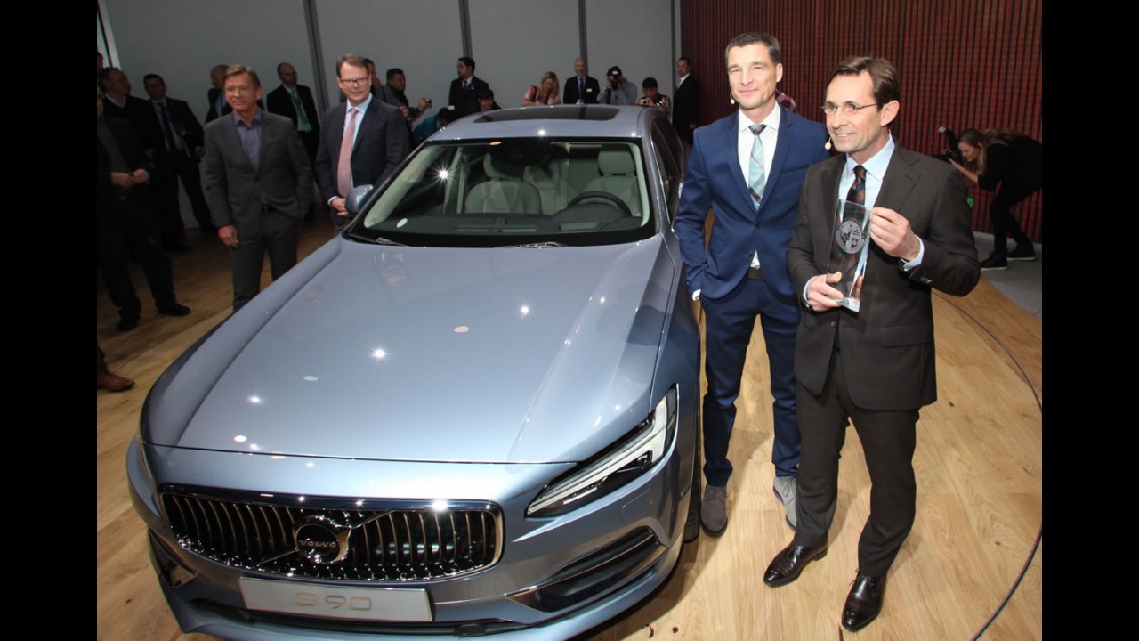Salão de Detroit: tecnológico, novo Volvo S90 faz pré-estreia mundial