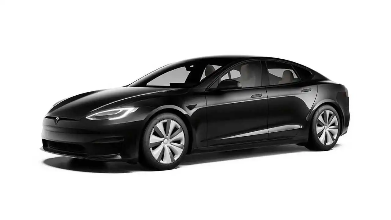 Watch Detailed Tesla Model S Plaid Overview