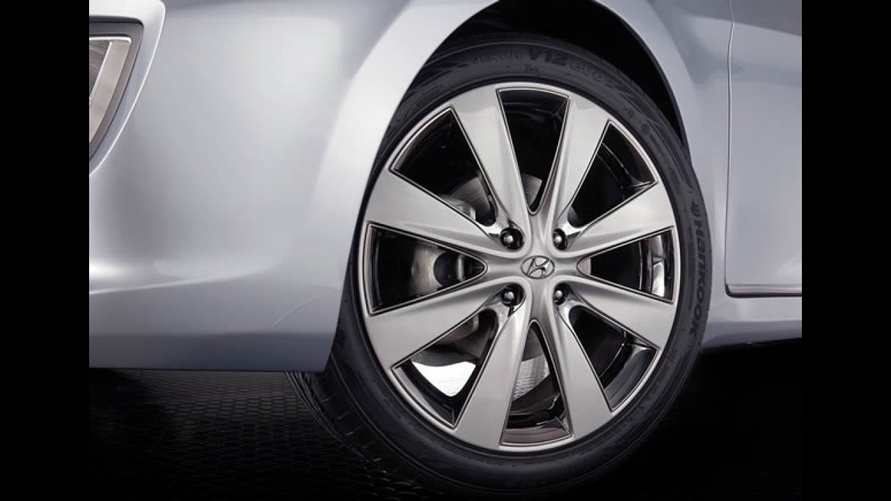 Hyundai apresenta o RB Concept 2010 em Moscou