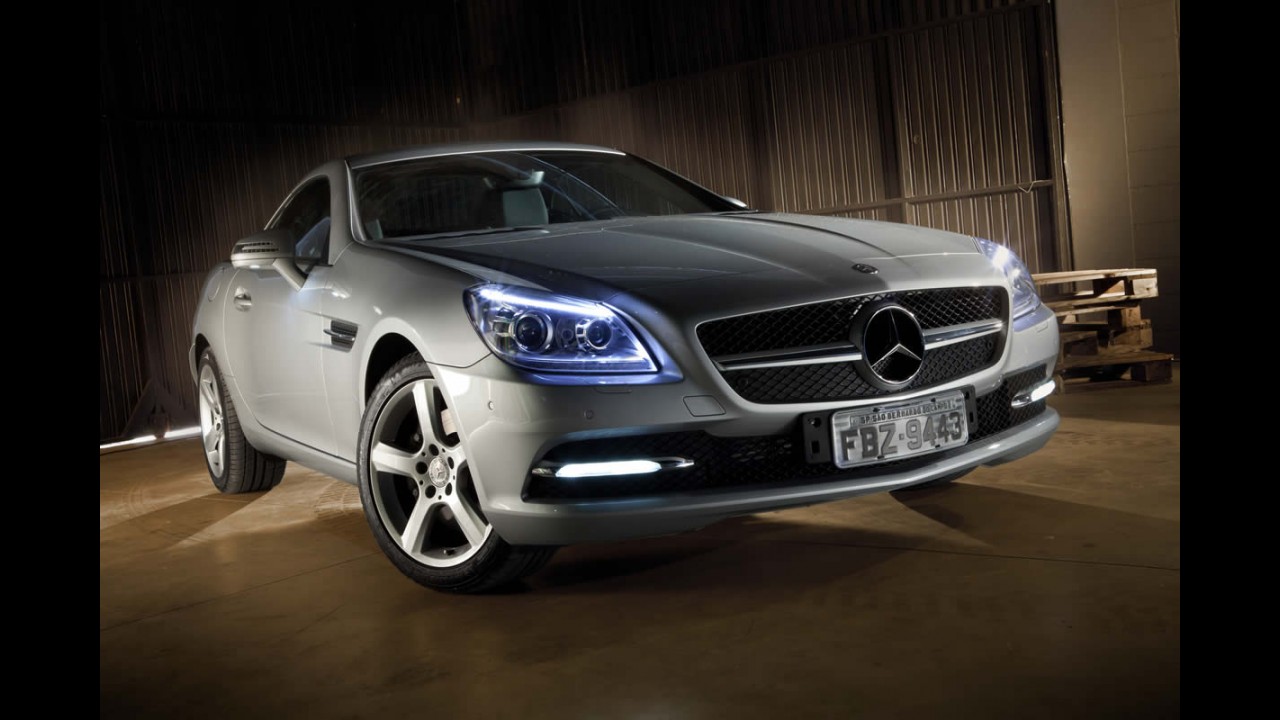 Mercedes lança o SLK 250 no Brasil por R$ 249.900 - Roadster acelera de 0 a 100 km/h em 6,6 segundos