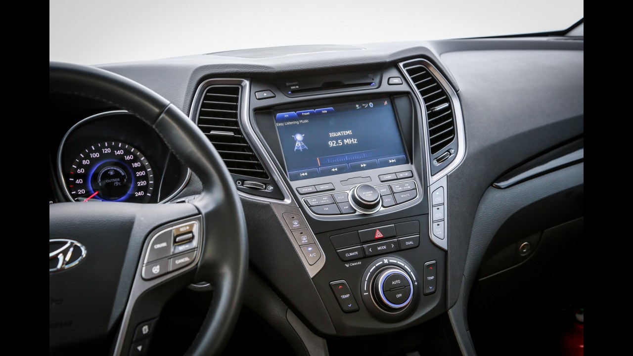 Teste CARPLACE: Santa Fe entra na nova era da Hyundai, inclusive no preço