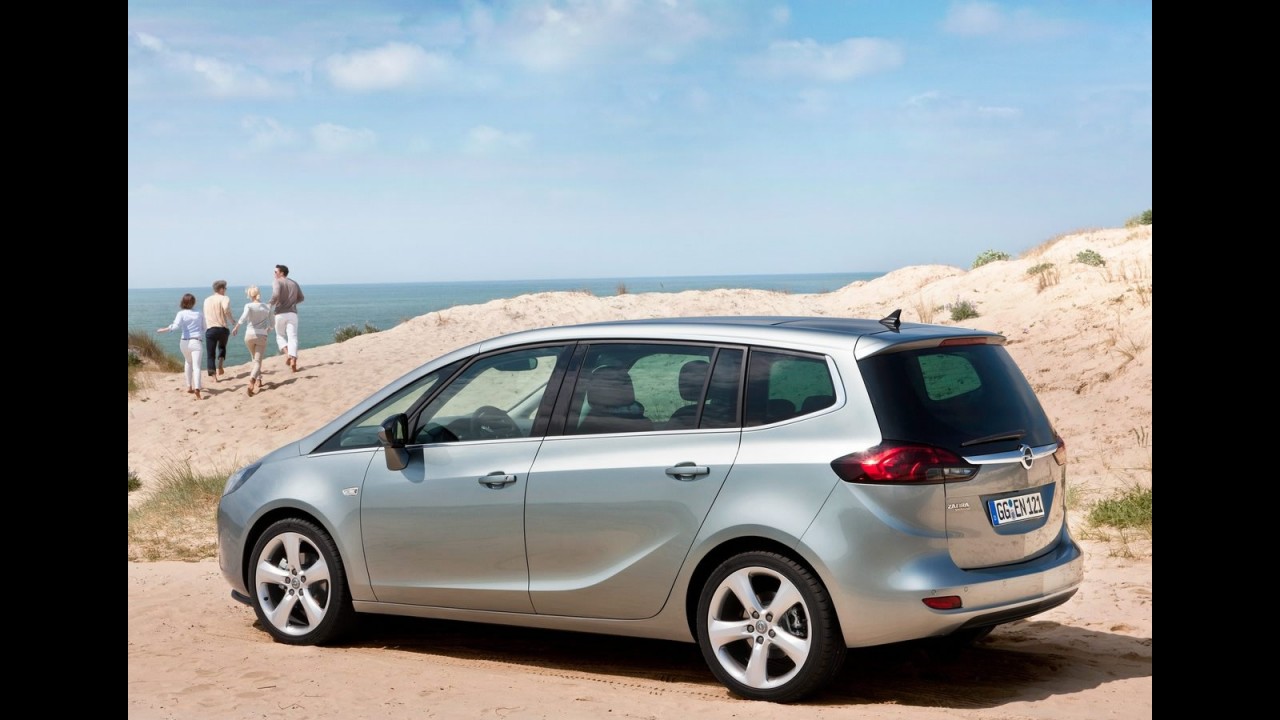 Opel divulga a moderna Zafira Tourer 2012