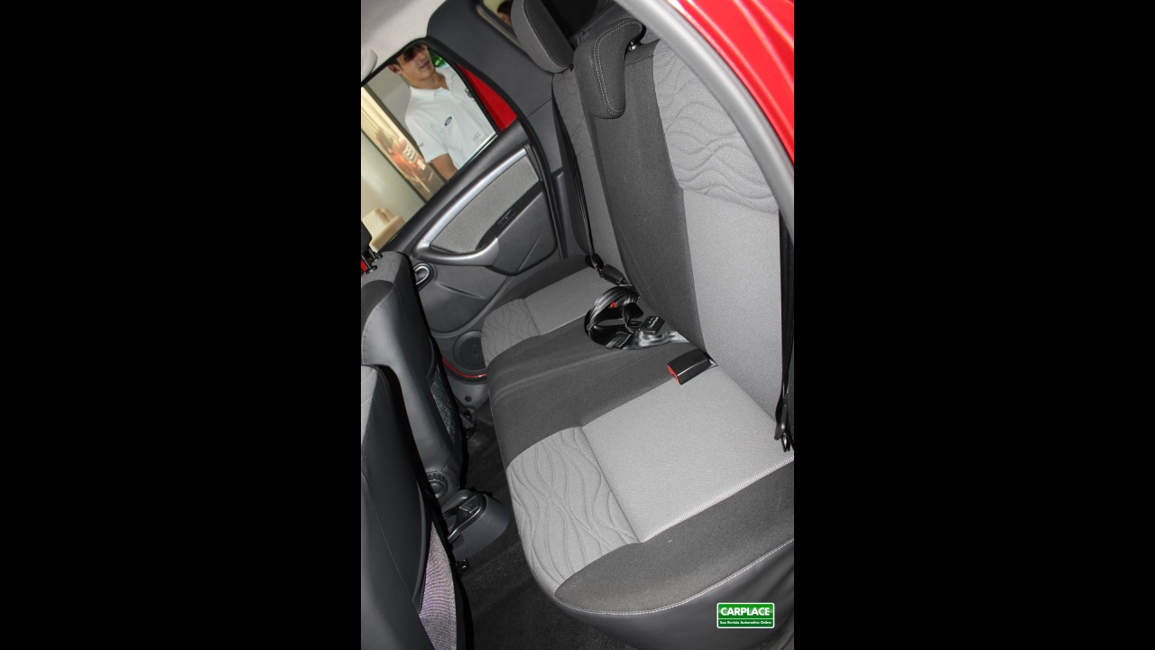 Renault Duster: Confira detalhes da parte interna com fotos em alta resolução
