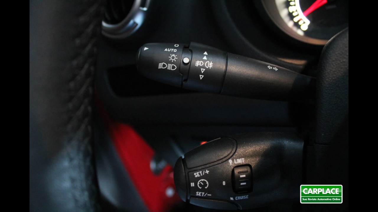 Garagem CARPLACE: Detalhes do acabamento e itens de série do Novo Citroën C3 Picasso