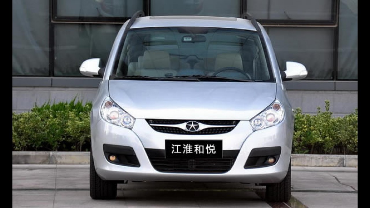 Os chineses da JAC Motors estão chegando - Veja detalhes em fotos do J5 Sedan e J6 Minivan