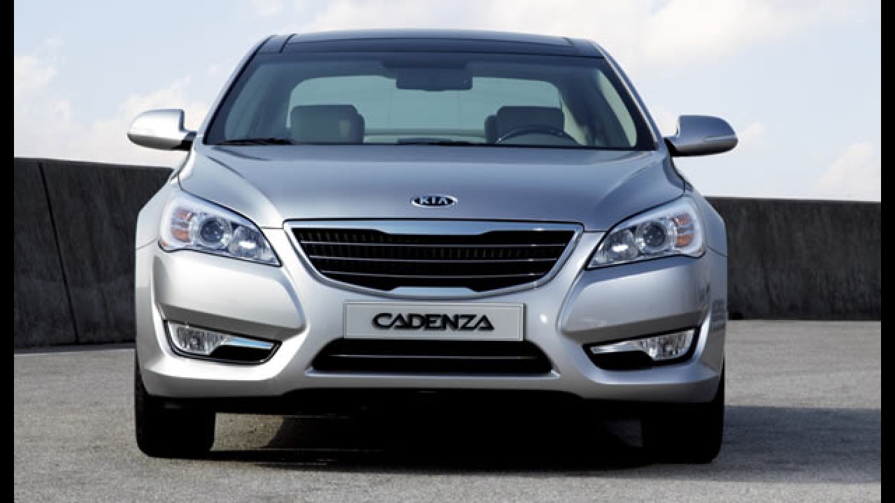 Kia ultrapassa 2 milhões de unidades vendidas em 2010; Cerato ultrapassa 400 mil unidades