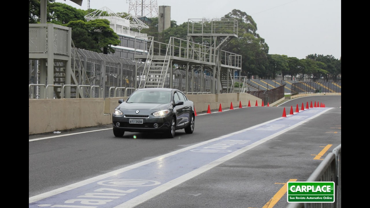 Testamos Novo Renault Fluence no limite no Autódromo de Interlagos