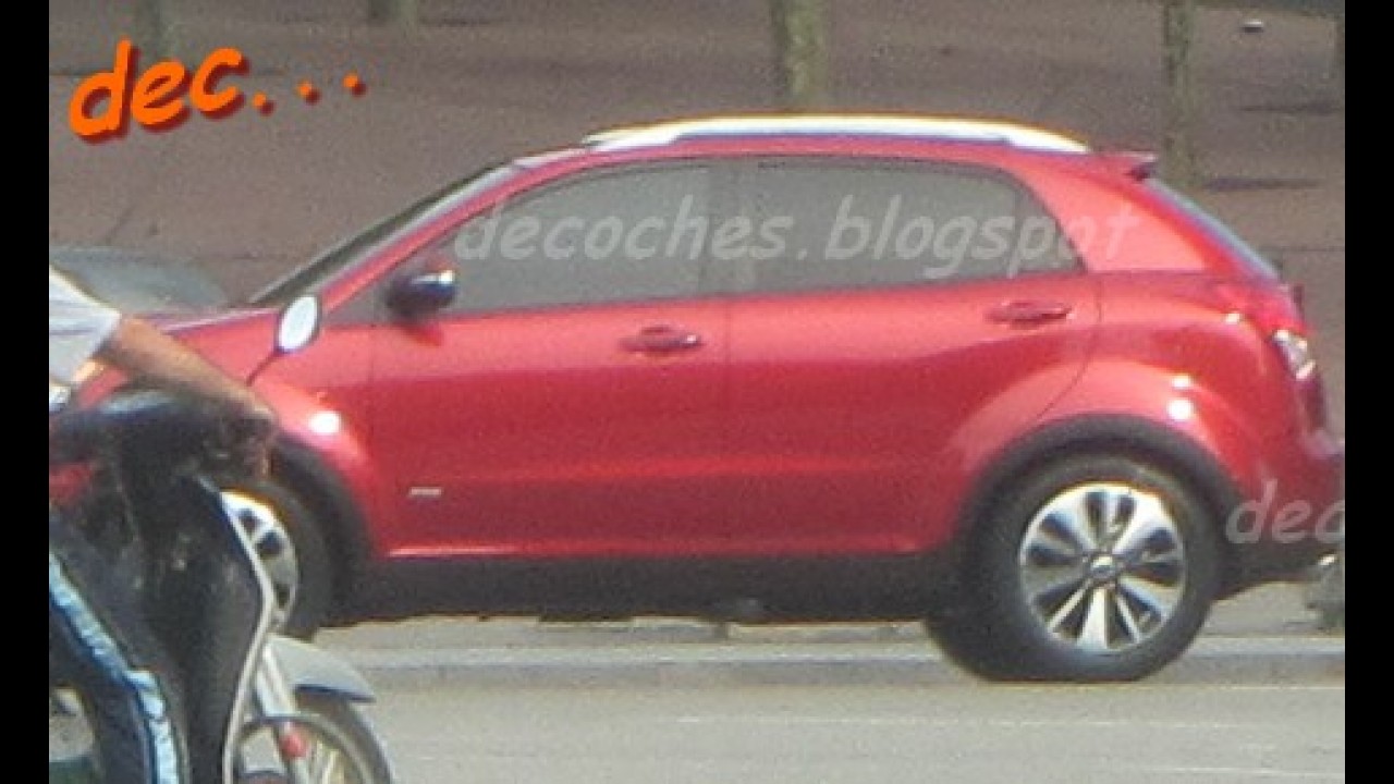 Ssangyong Korando 2014 é flagrado sem camuflagem