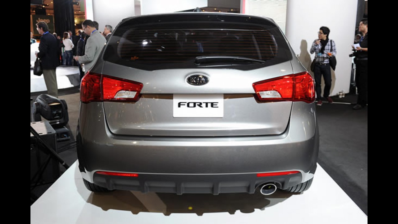 Kia apresenta novo Cerato Hatch em Nova York