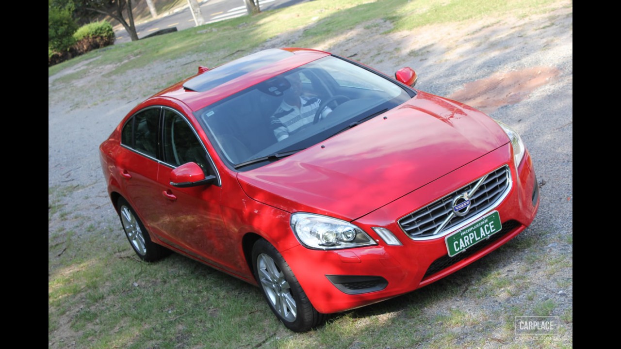 Análise CARPLACE: Série 3 e Classe E lideram as vendas de sedãs Premium