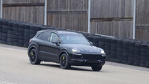 2018 Porsche Cayenne spied for the first time