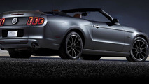 2013 Ford Mustang and Mustang GT - 15.11.2011