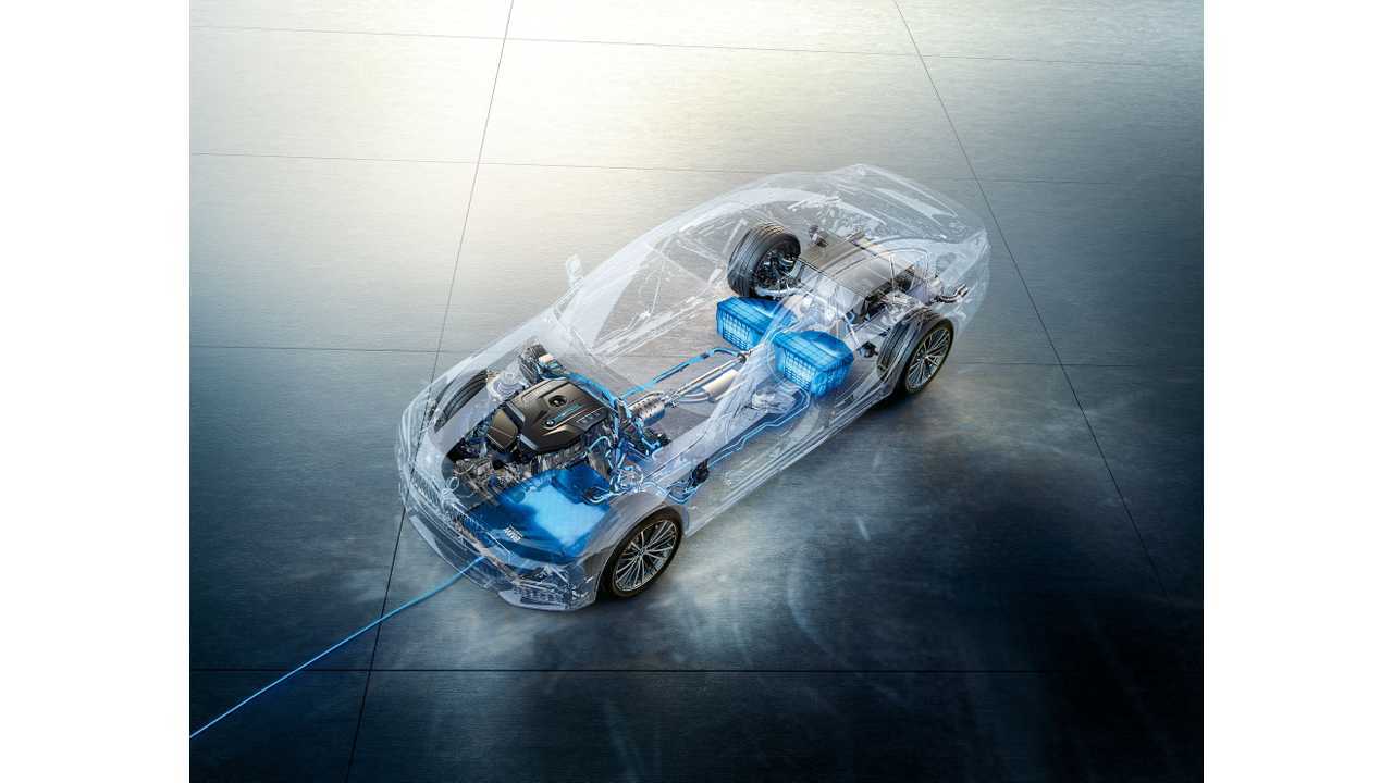 BMW 530e iPerformance wireless charging