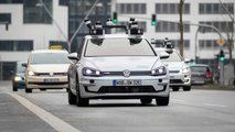 Volkswagen e-Golf guida autonoma