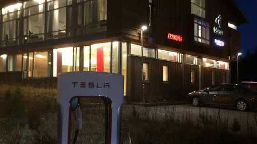 Northernmost Tesla Supercharger Now Open Update Now With Pics!