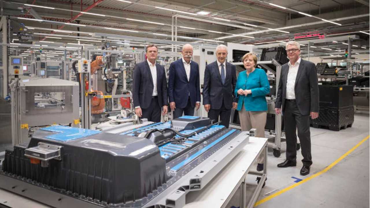 Germany Plays Catch Up, Pours $1.2 Billion Into EV Batteries