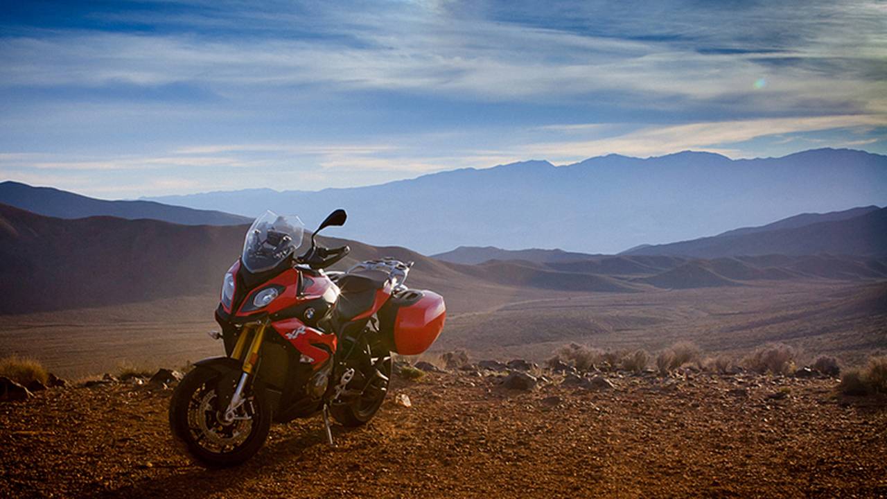 2016 BMW S 1000 XR - Ride Review