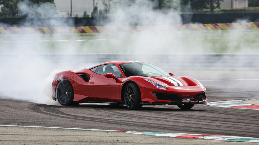 Ferrari 488 Pista, prova sul circuito di Fiorano