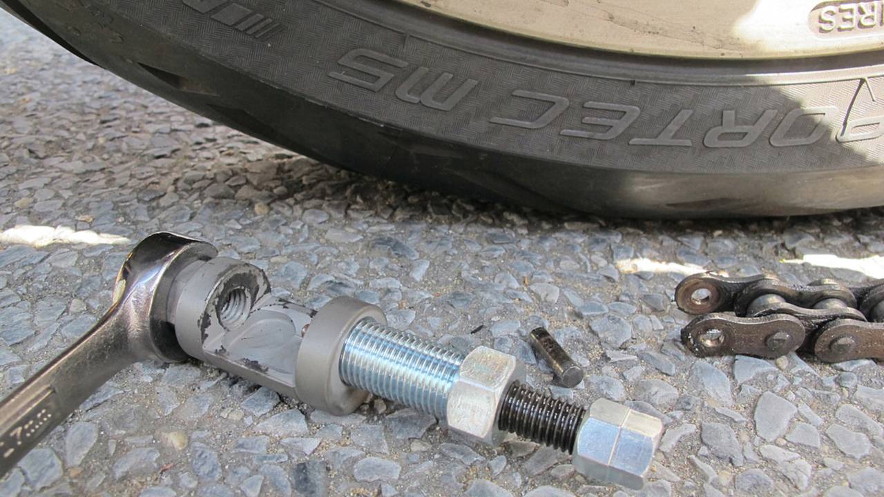 How To Change A Motorcycle Chain