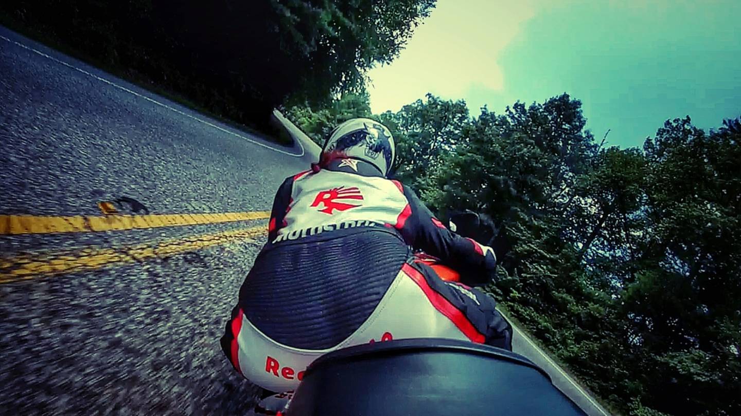 Wanna Drag a Knee? Red Spade Shows Practice Makes Perfect