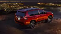 2018 Toyota Land Cruiser Prado official images