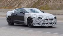 Yeni 2019 Chevy Camaro casus fotoğrafları