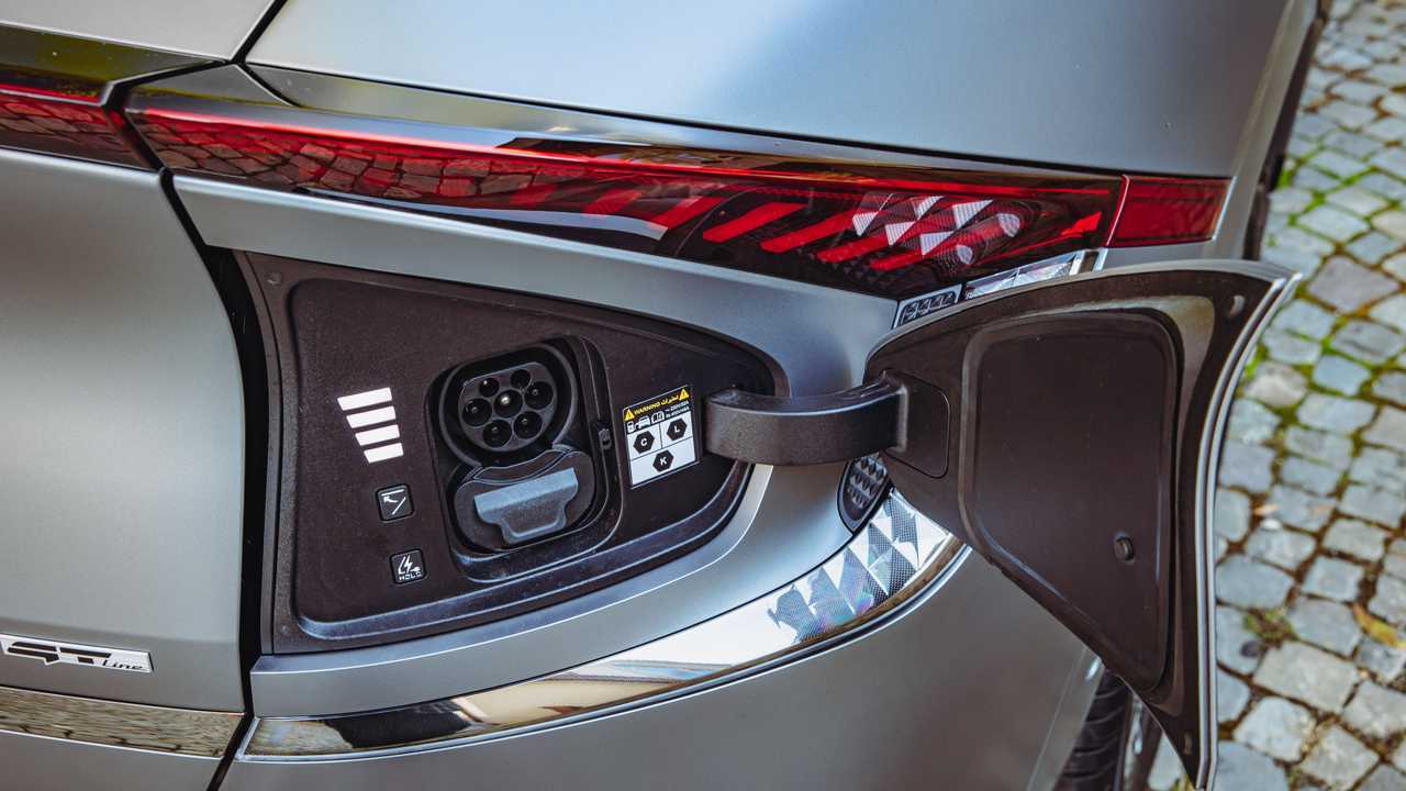 Kia EV6 in Grau Metallic (Detail)
