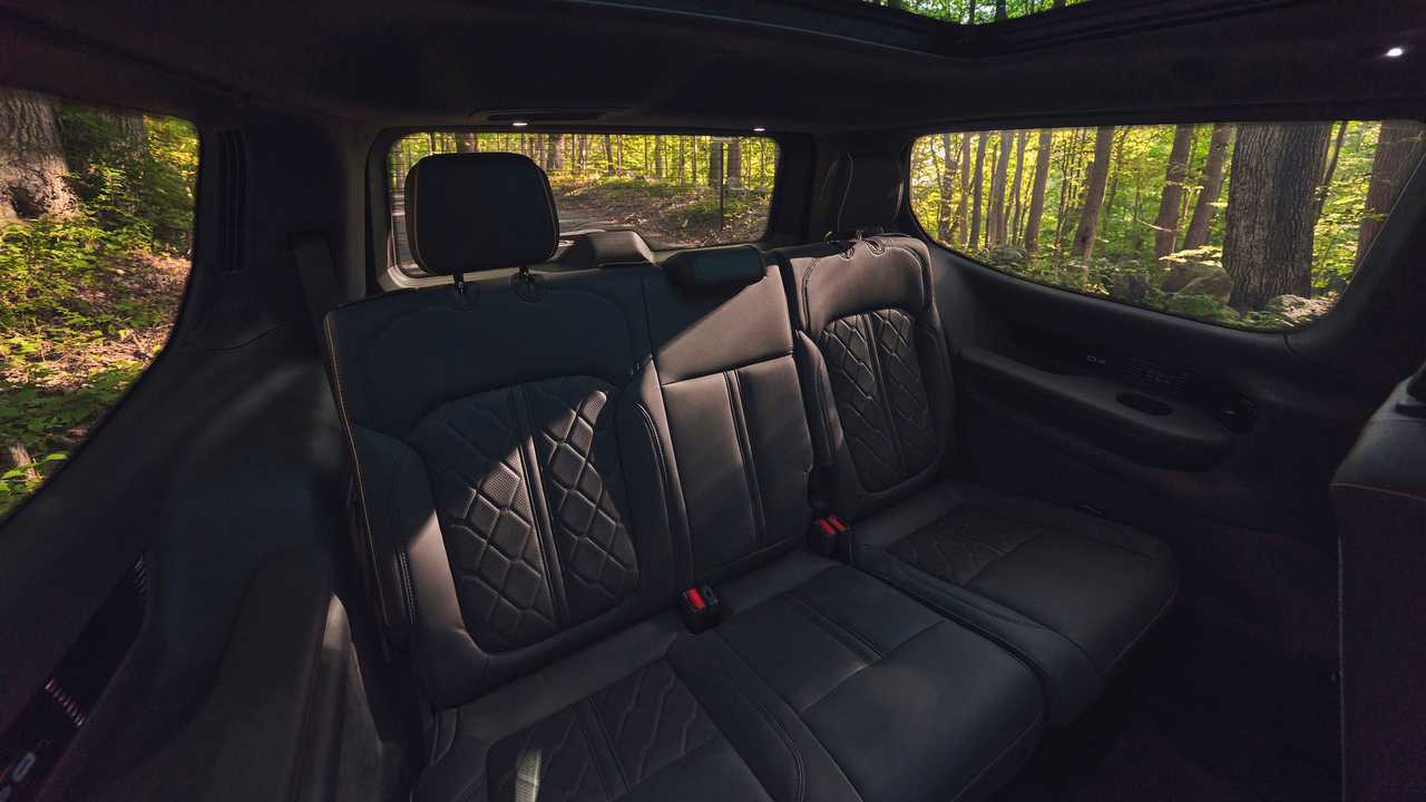 Interni Jeep Grand Wagoneer 2022
