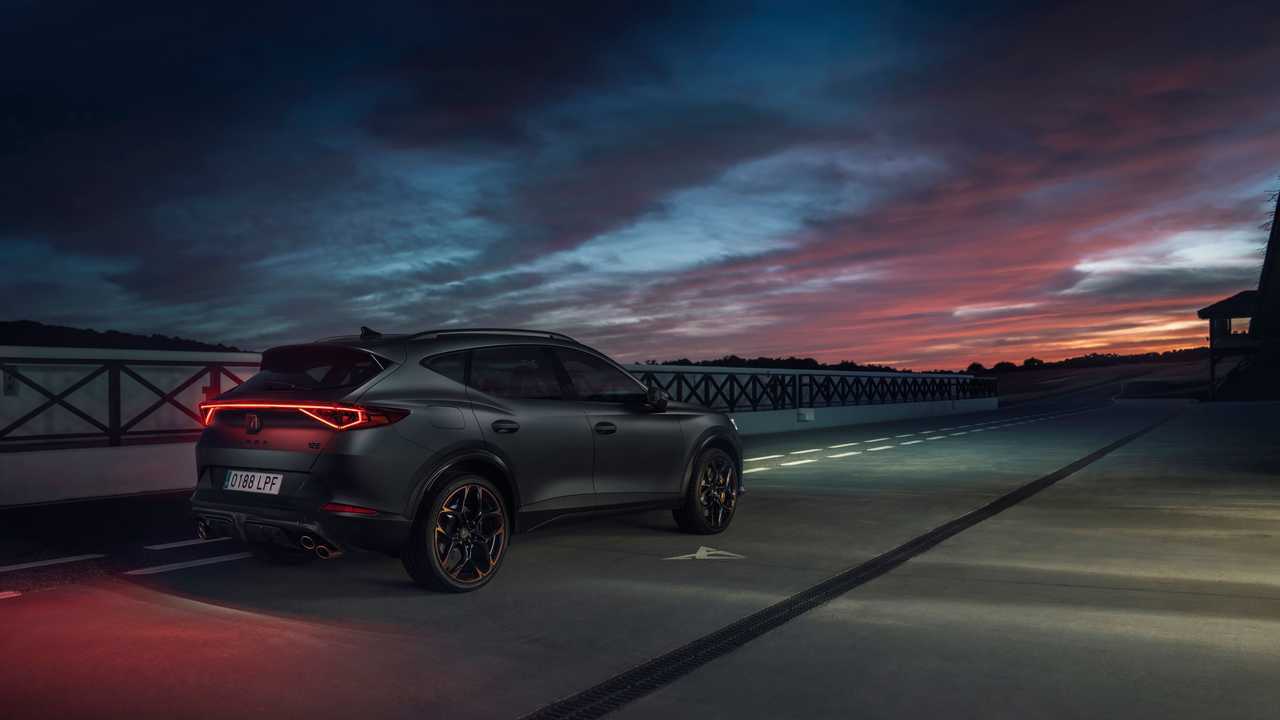 Cupra Formentor VZ5, la prova in pista